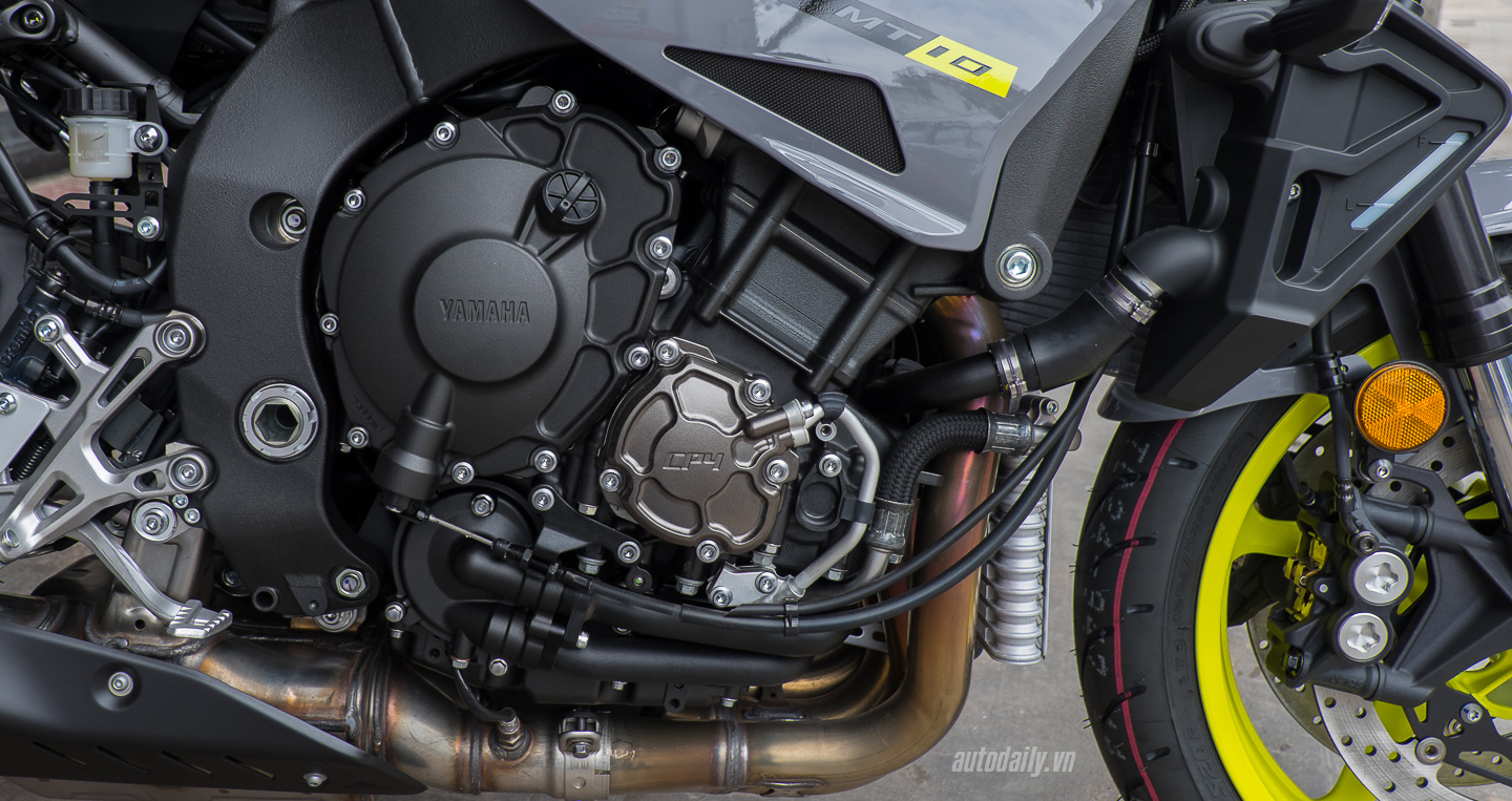 Xem thêm ảnh Yamaha MT-10 Night Flou 2016 đầu tiên tại Sài Gòn Yamaha MT-10 Night Flou 2016 (5).jpg
