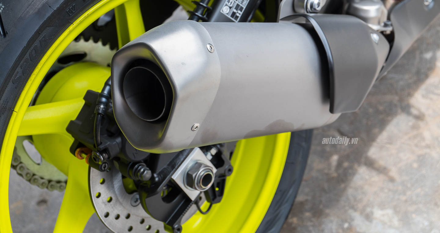 Xem thêm ảnh Yamaha MT-10 Night Flou 2016 đầu tiên tại Sài Gòn Yamaha MT-10 Night Flou 2016 (7).jpg