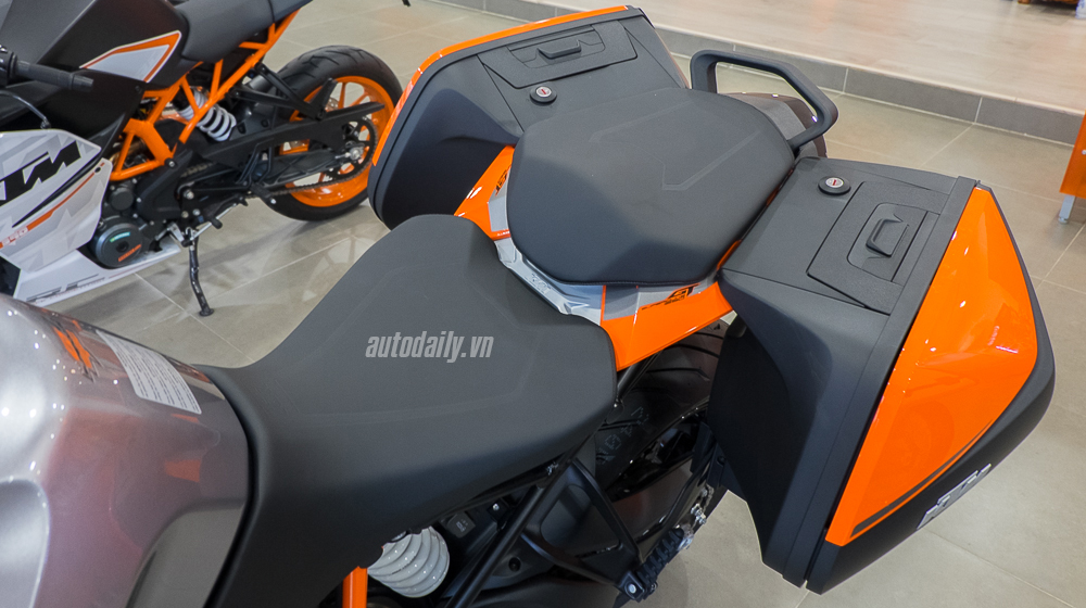 Xem thêm ảnh KTM 1290 Super Duke GT 2016, giá 690 triệu đồng tại Việt Nam KTM 1290 Super Duke GT 2016 (24).jpg
