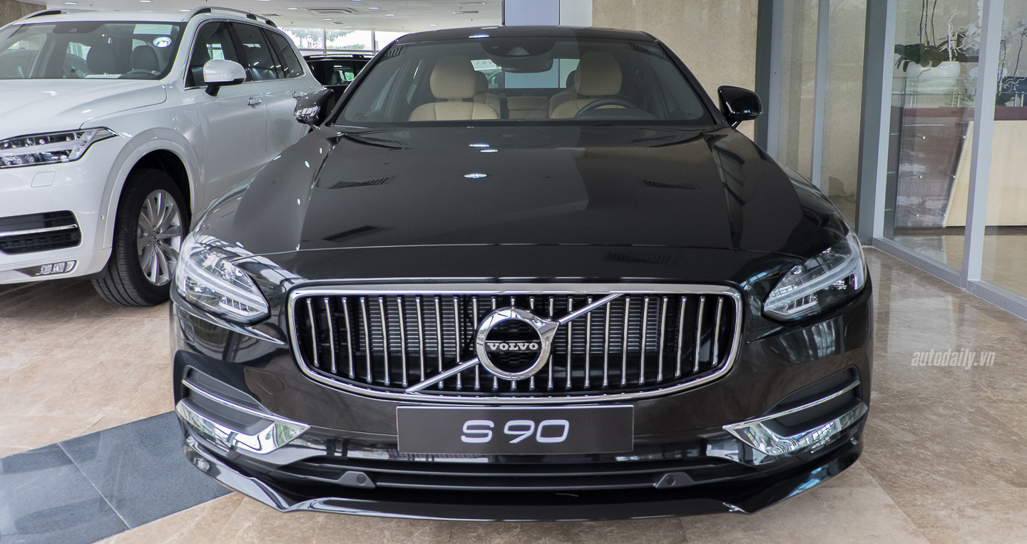 Volvo_S90%20(16).jpg