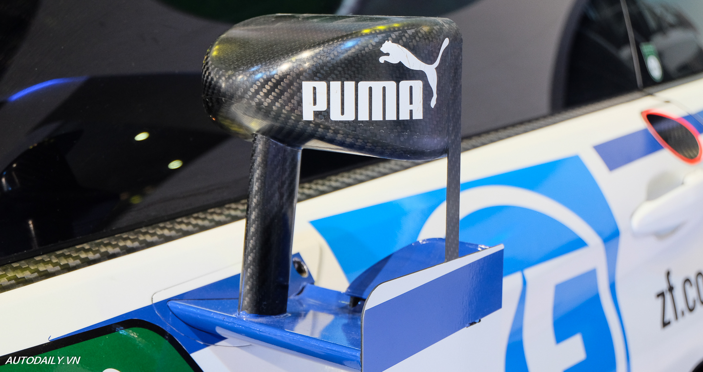 Ảnh chi tiết xe đua BMW M4 DTM tại Việt Nam BMW_M4_DTM (4).jpg