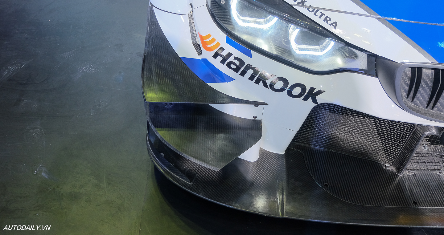 Ảnh chi tiết xe đua BMW M4 DTM tại Việt Nam BMW_M4_DTM (9).jpg