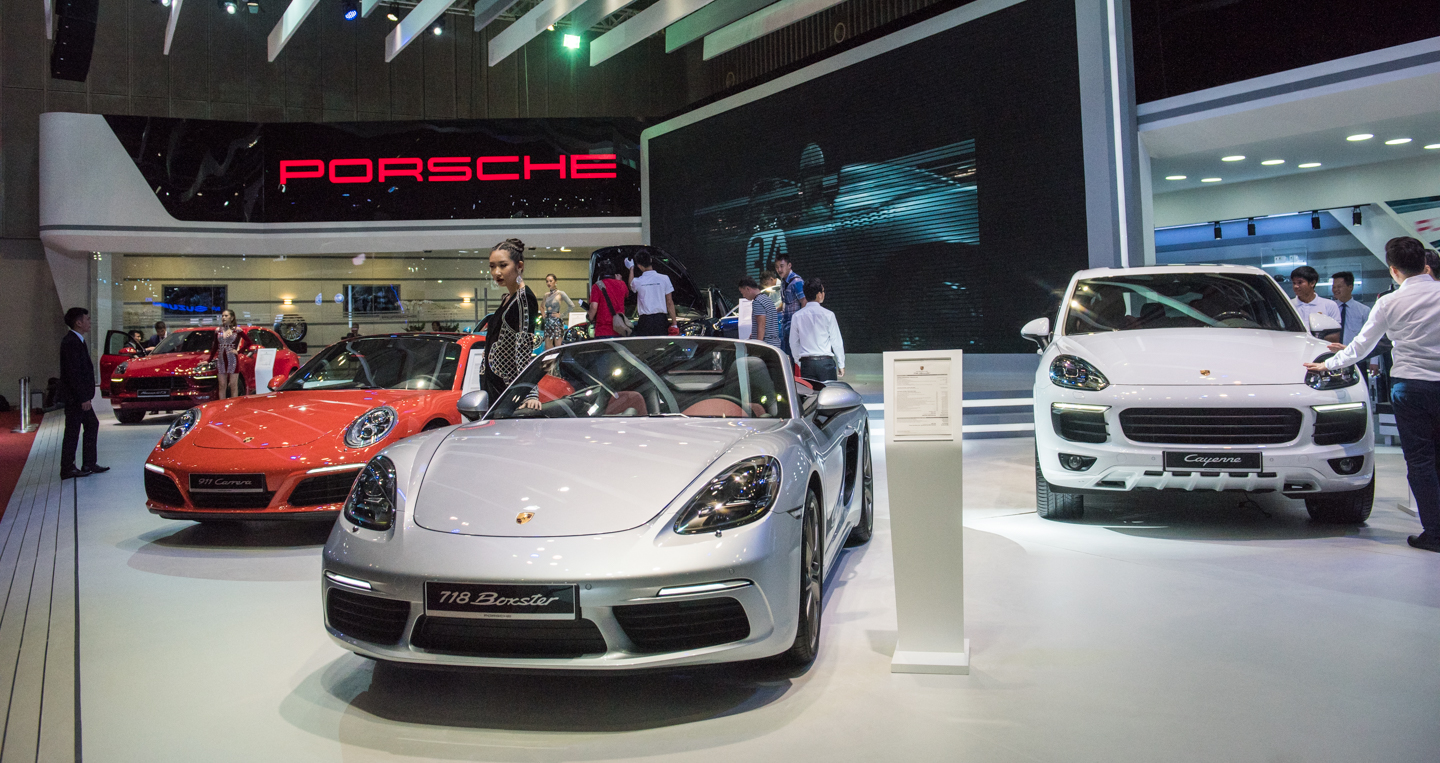 Không gian đậm chất thể thao của Porsche tại VIMS 2016