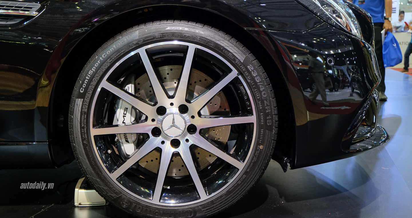 Ảnh chi tiết Mercedes-AMG SLC 43 tại Việt Nam Mercedes-AMG_SLC_43 (29).jpg