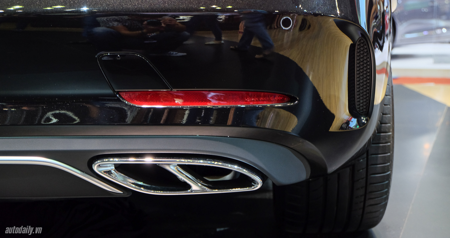 Ảnh chi tiết Mercedes-AMG SLC 43 tại Việt Nam Mercedes-AMG_SLC_43 (38).jpg