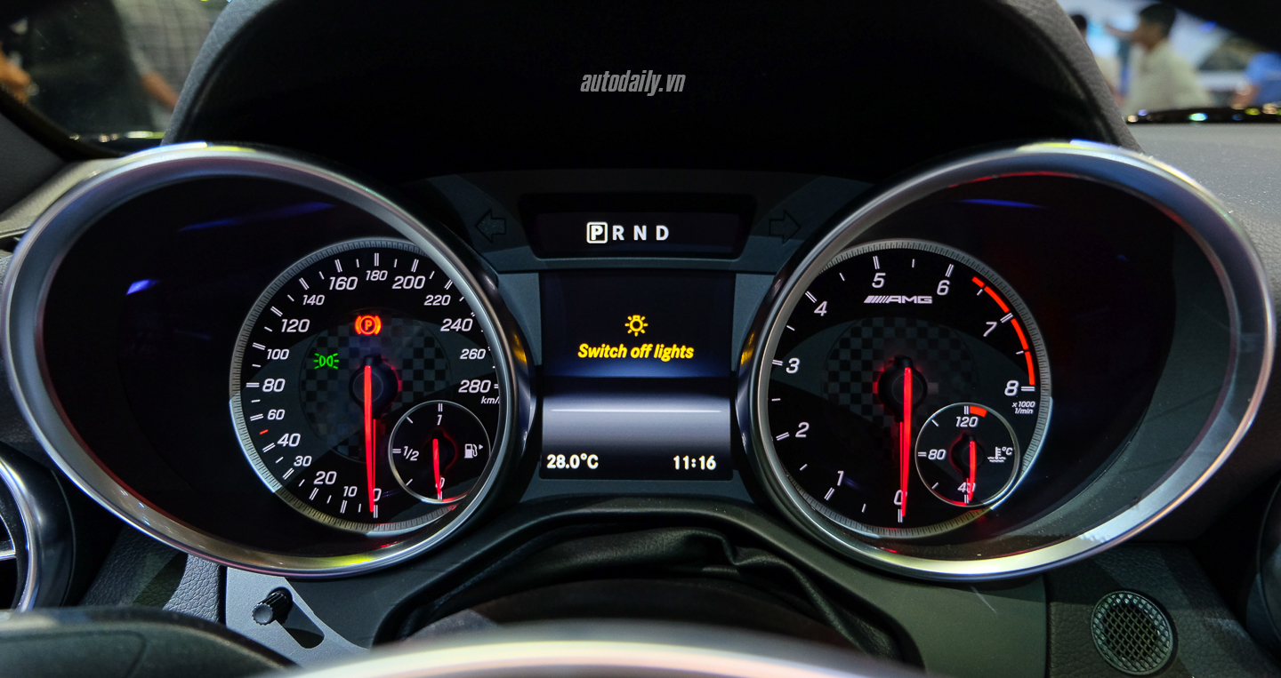 Ảnh chi tiết Mercedes-AMG SLC 43 tại Việt Nam Mercedes-AMG_SLC_43 (50).jpg