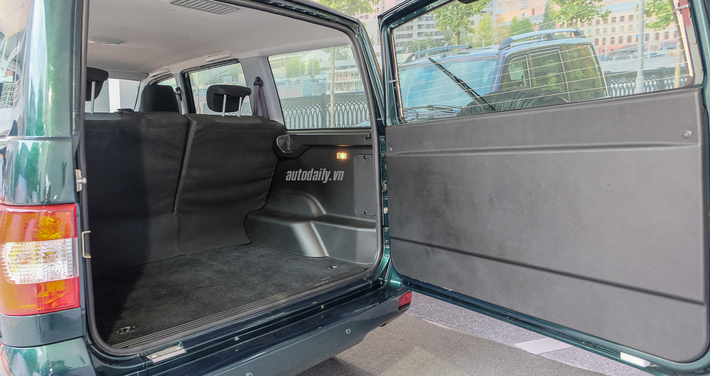 Xem thêm ảnh mẫu SUV 5 chỗ UAZ Patriot UAZ_Patriot (16).jpg