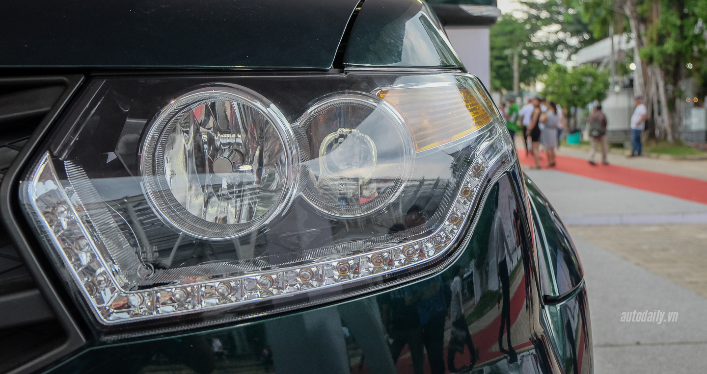 Xem thêm ảnh mẫu SUV 5 chỗ UAZ Patriot UAZ_Patriot (2).jpg