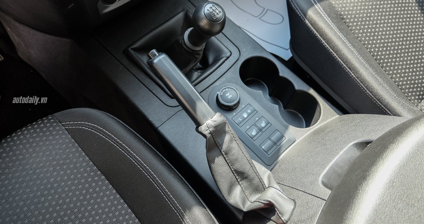 Xem thêm ảnh mẫu bán tải UAZ Pick Up UAZ_Pick_UP (2).jpg