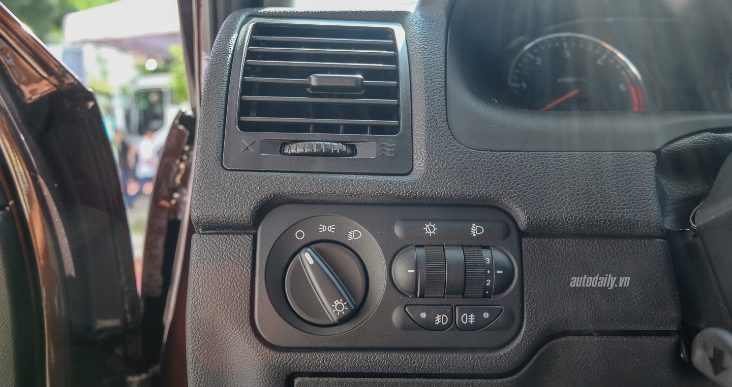 Xem thêm ảnh mẫu bán tải UAZ Pick Up UAZ_Pick_UP (23).jpg