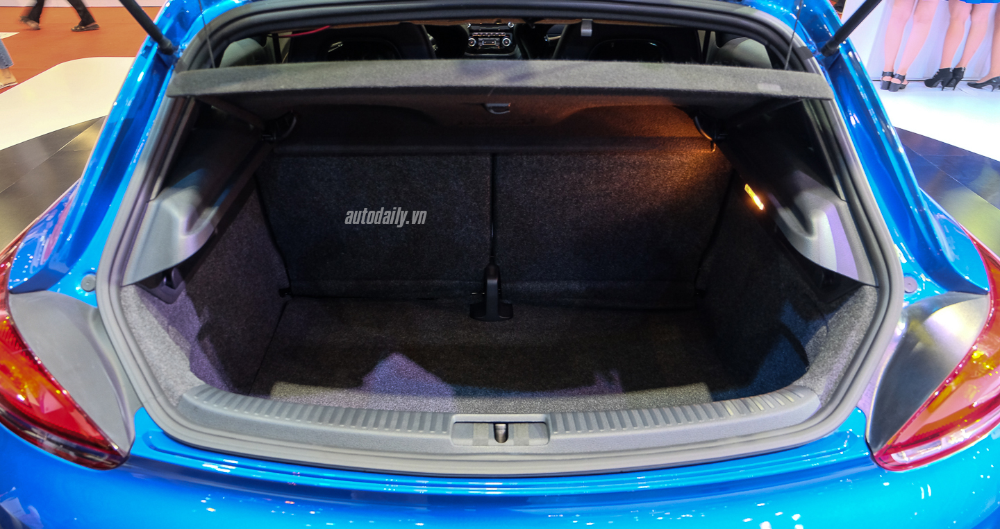 Xem thêm ảnh Volkswagen Scirocco R 2016 Volkswagen_Scirocco_R_2016 (15).jpg