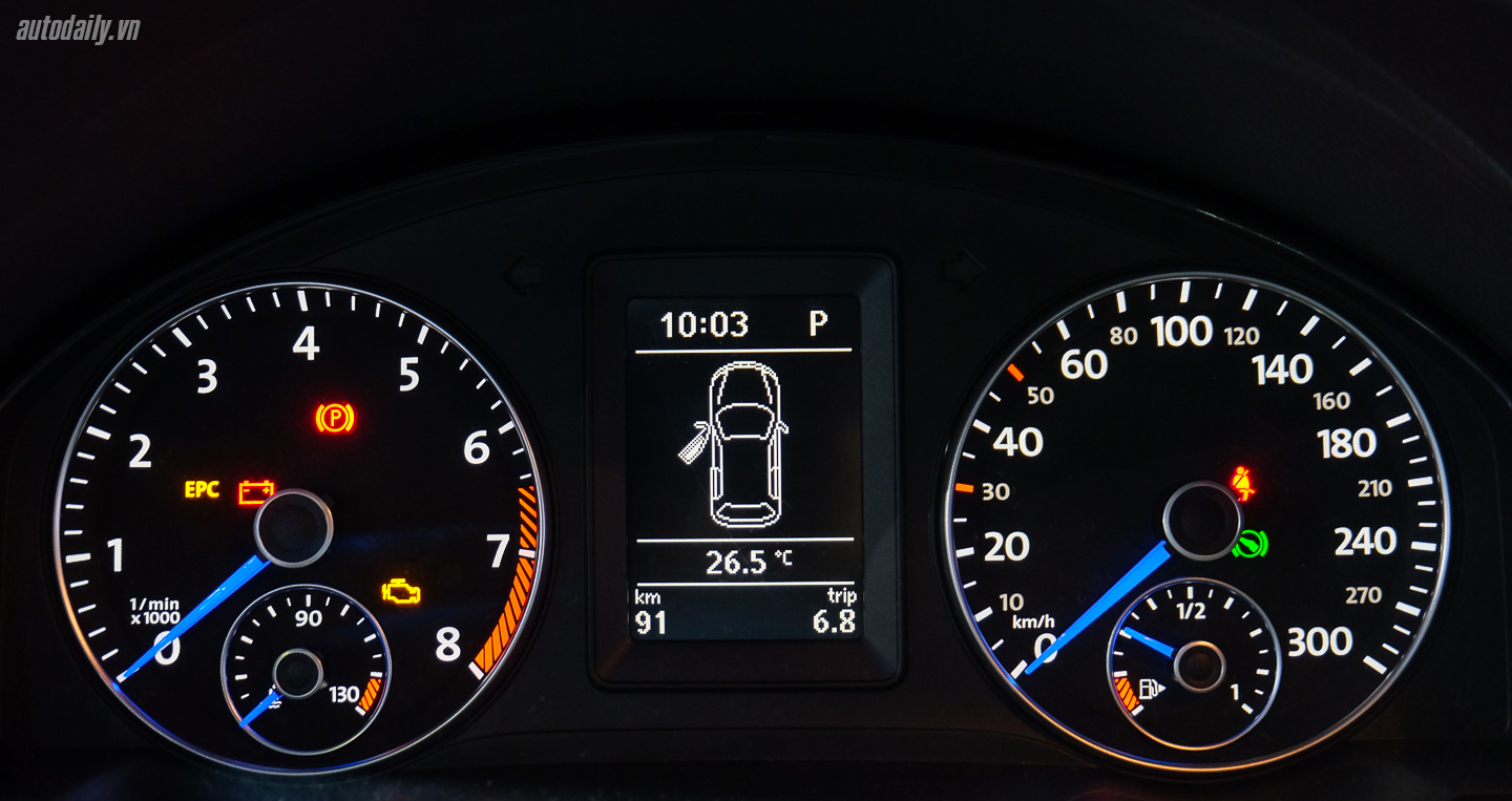 Xem thêm ảnh Volkswagen Scirocco R 2016 Volkswagen_Scirocco_R_2016 (20).jpg