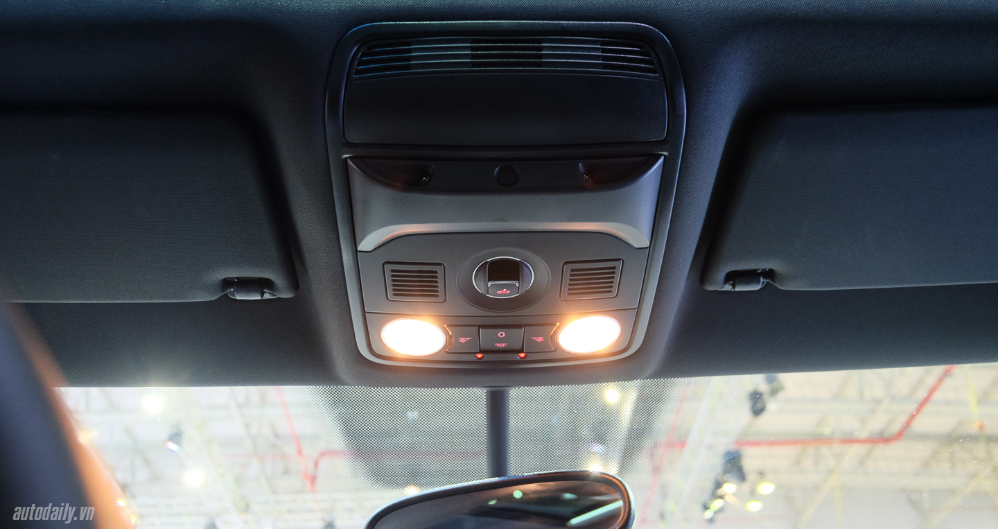 Xem thêm ảnh Volkswagen Scirocco R 2016 Volkswagen_Scirocco_R_2016 (23).jpg