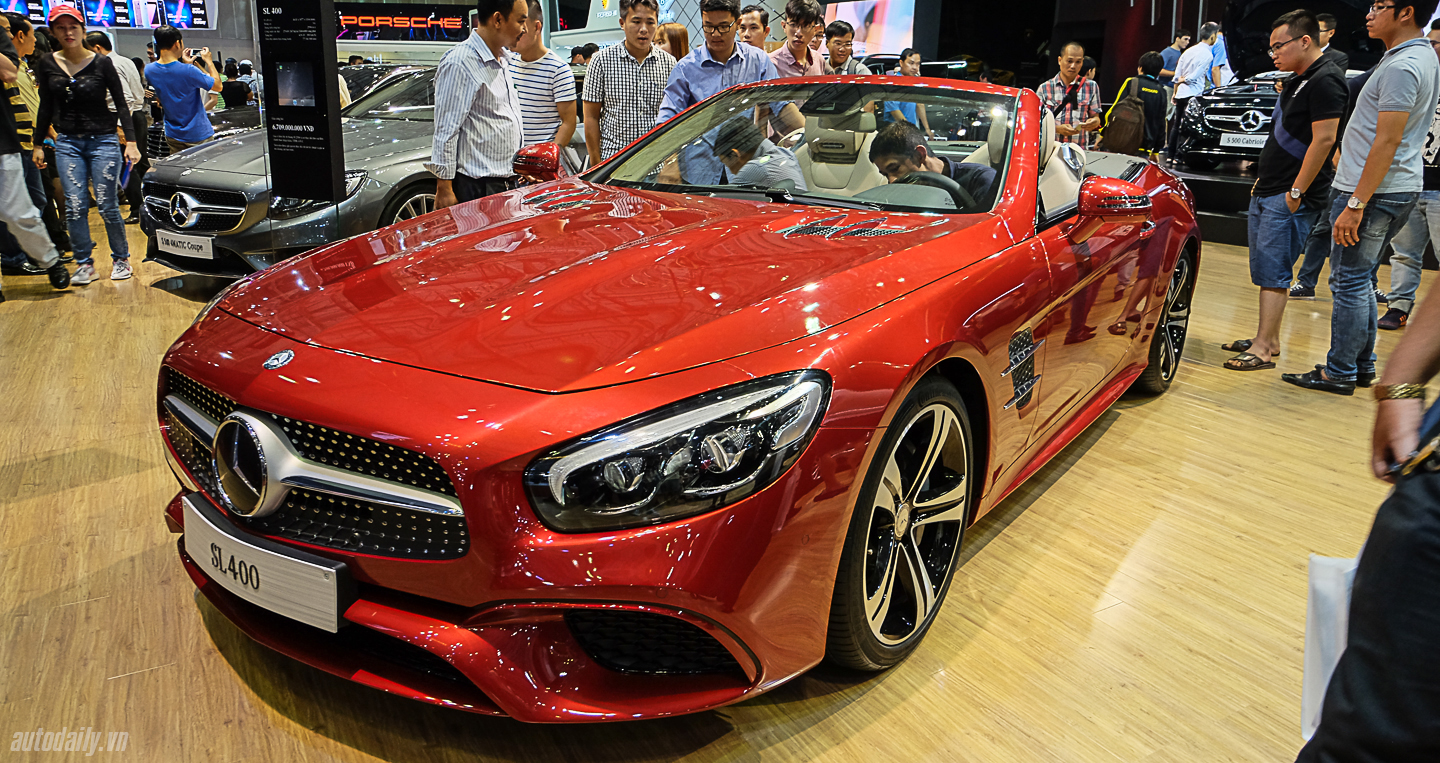 Mercedes-Benz SL 400 2016 có giá hơn 6,7 tỷ đồng tại Việt Nam
