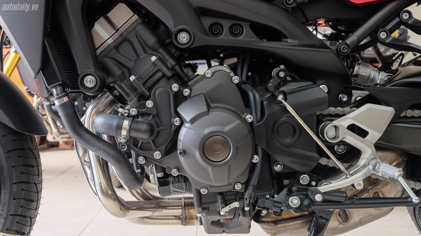 Xem thêm ảnh Yamaha MT-09 Tracer 2016 yamaha-mt-09-tracer-2016-33.jpg