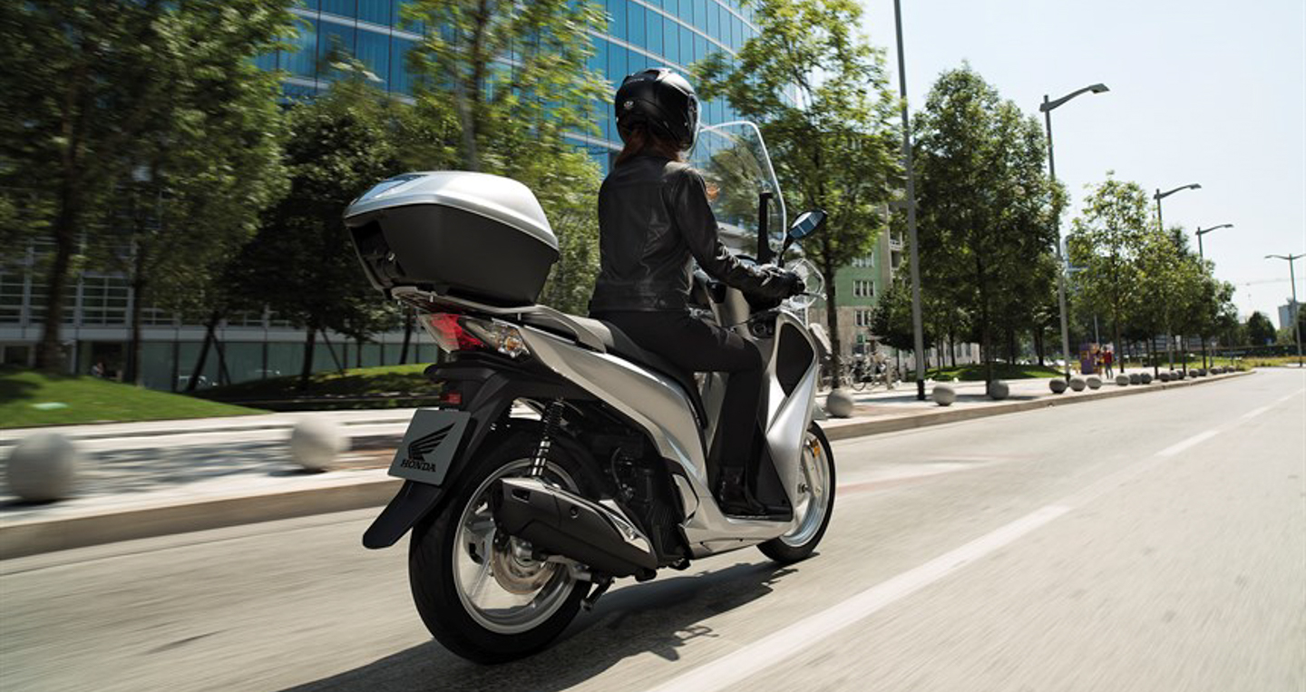 sh125i-2016-027.jpg