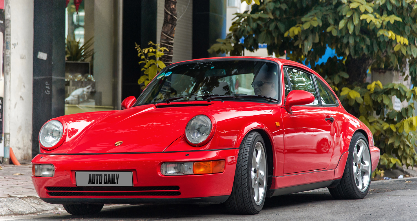 Ngắm tuyệt tác Porsche 911 Carrera 4 đời 1988 trên phố Hà Nội
