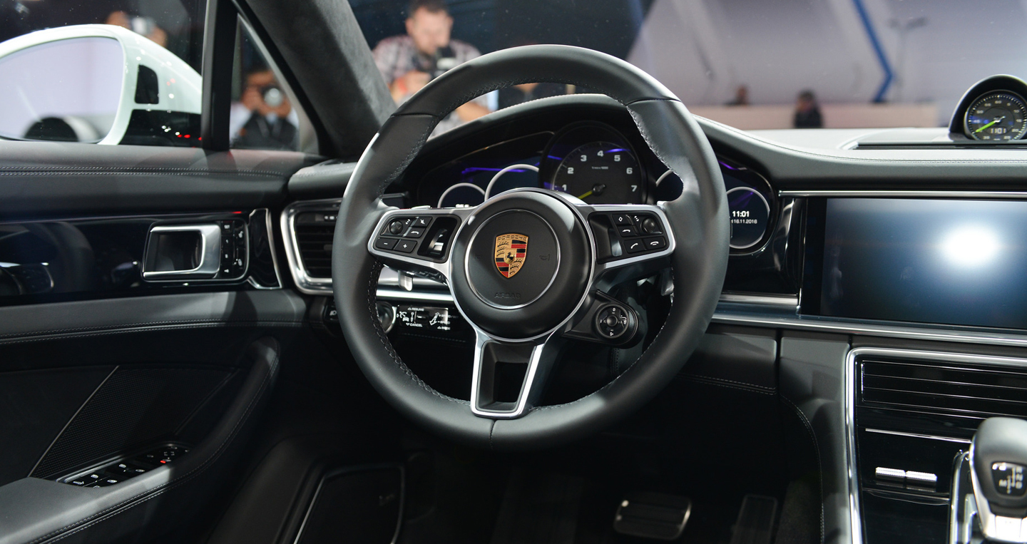 2017-porsche-panamera-4-e-hybrid-executive-la-2016-17.jpg