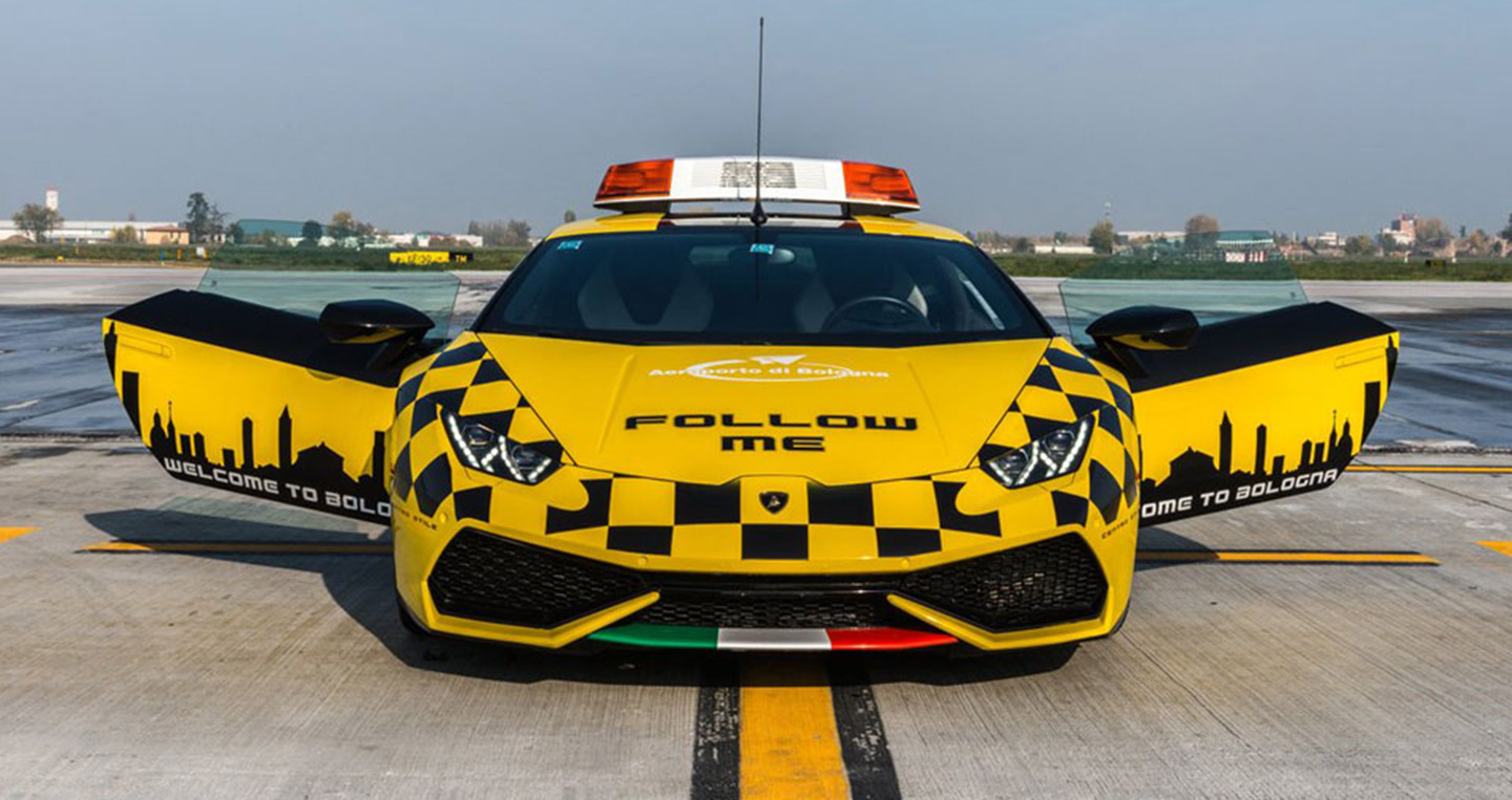 Lamborghini Huracan trở thành xe "Follow Me" tại sân bay