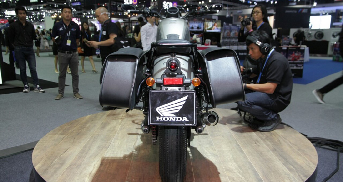 honda-rebel-500-2016-thai-motor-grey-rear.jpg