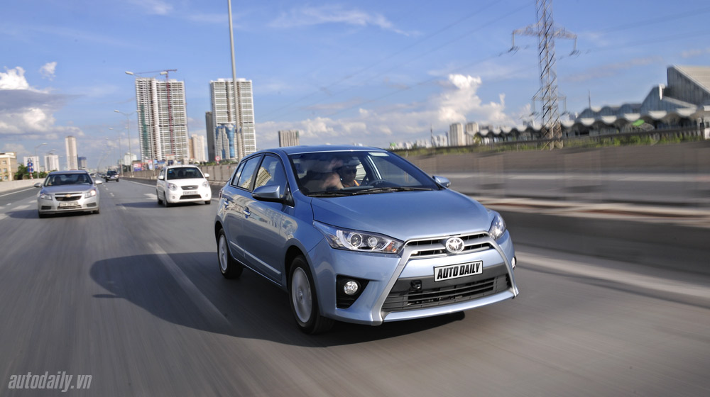 toyota-yaris-2014-2.jpg