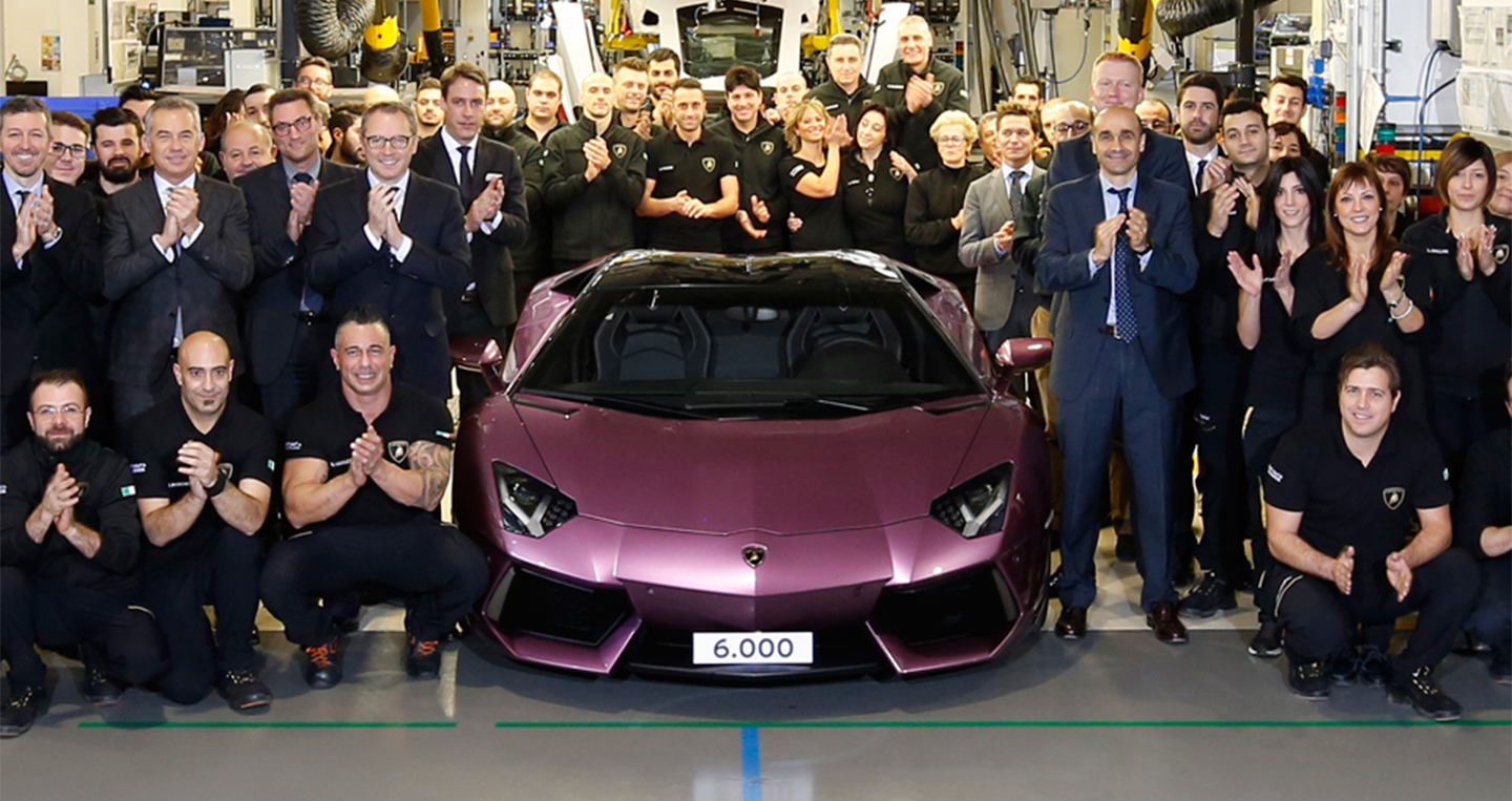 aventador-production.jpg