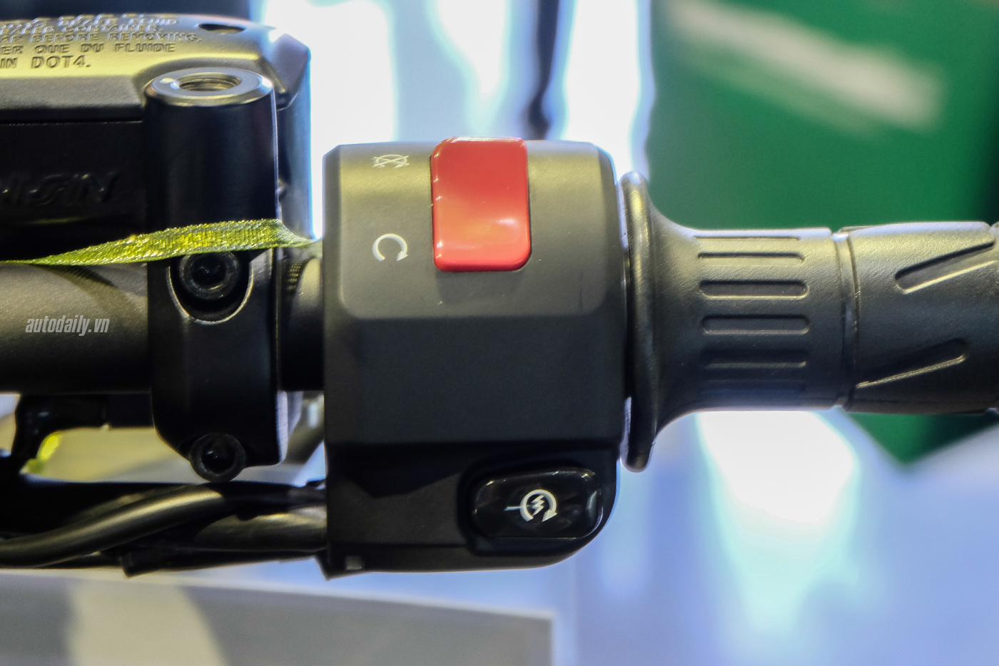 Xem thêm ảnh Kawasaki Z650 ABS 2017 kawasaki-z650-abs-2017-13.jpg