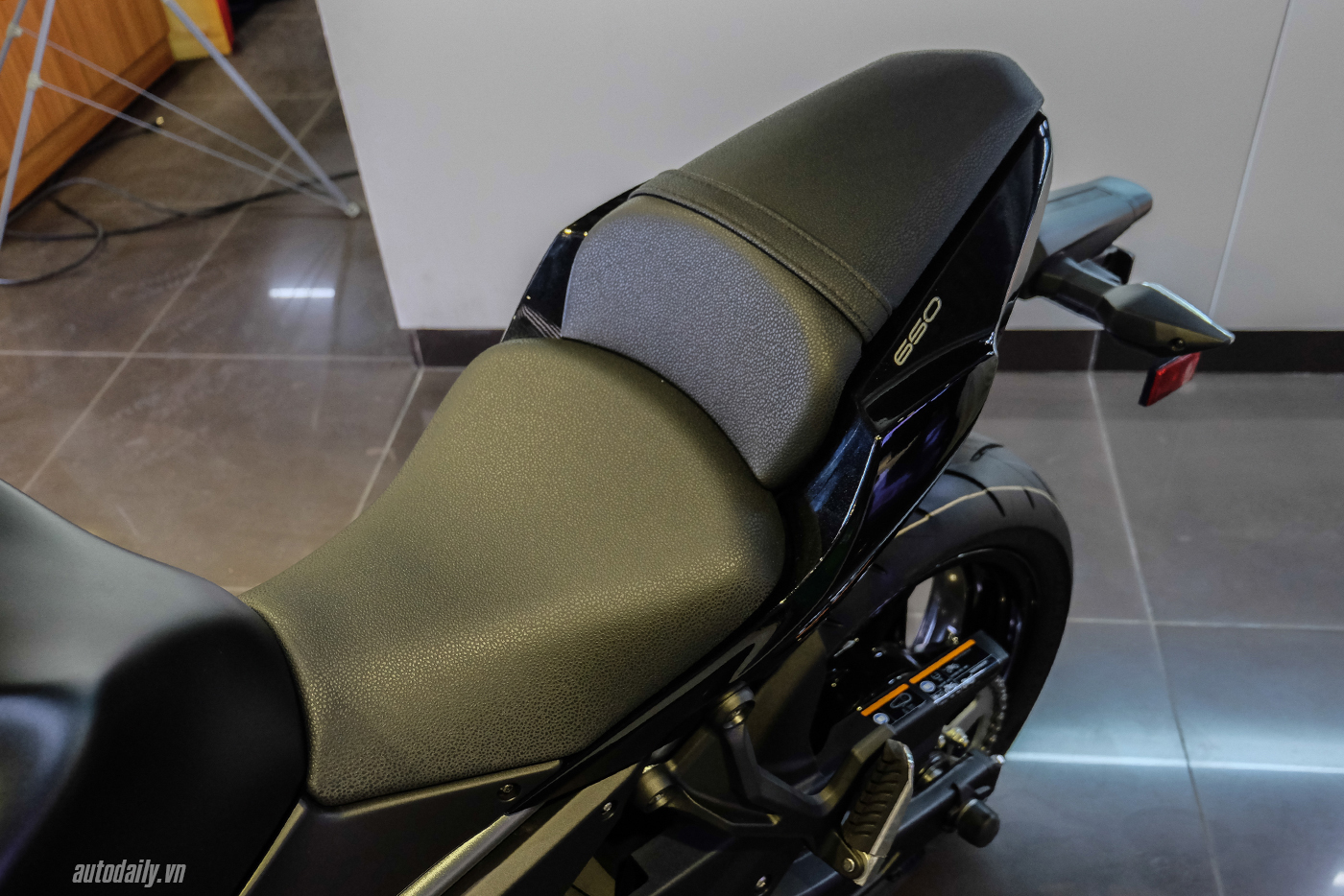 Xem thêm ảnh Kawasaki Z650 ABS 2017 kawasaki-z650-abs-2017-15.jpg