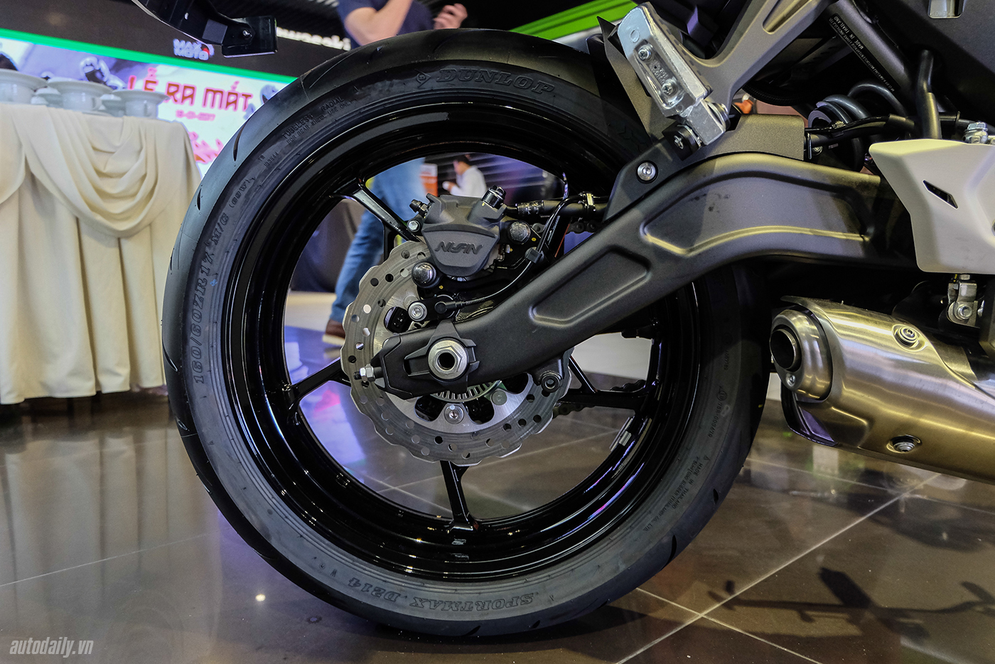 Xem thêm ảnh Kawasaki Z650 ABS 2017 kawasaki-z650-abs-2017-9.jpg