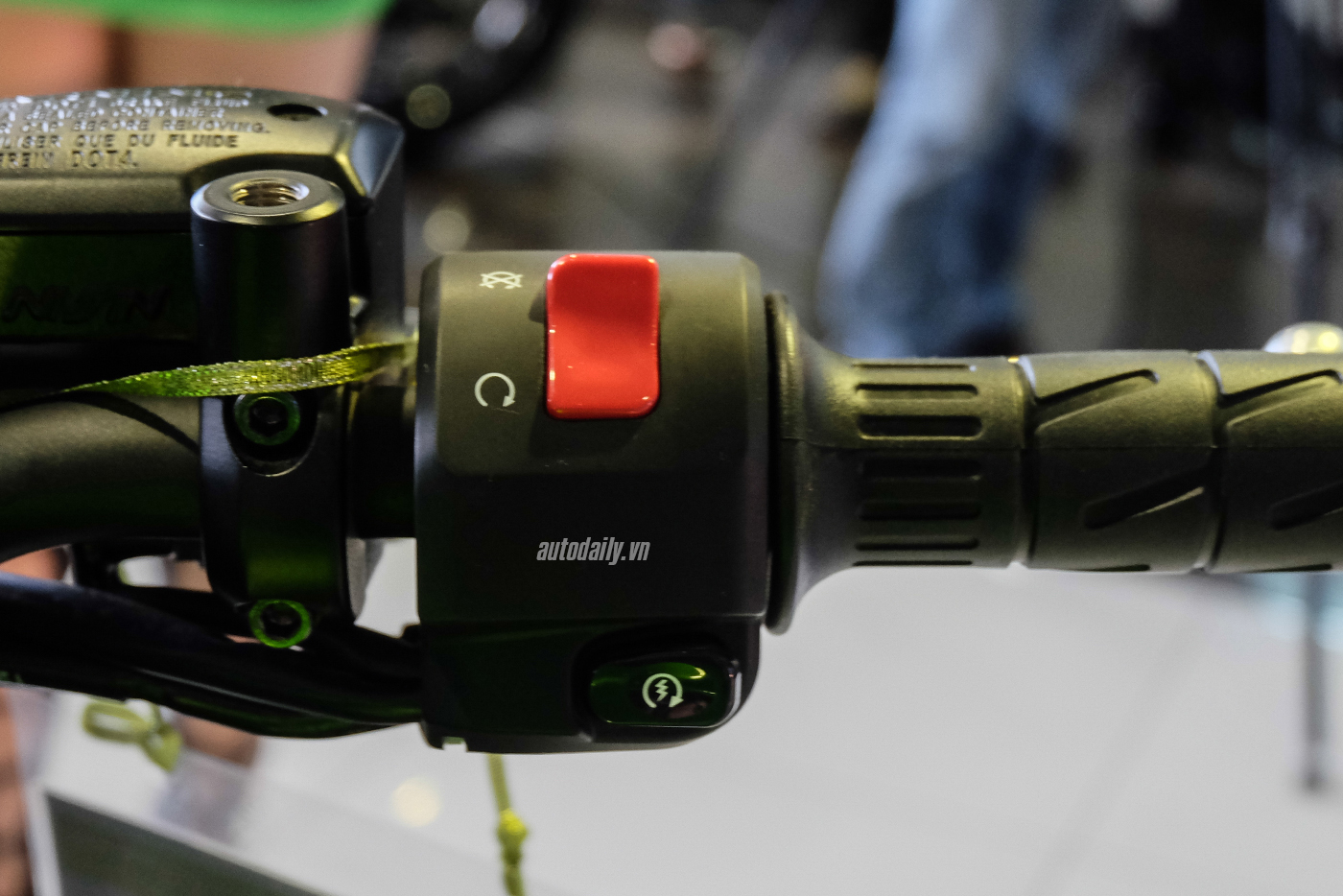 Xem thêm ảnh Kawasaki Z900 ABS 2017 kawasaki-z900-abs-2017-1.jpg