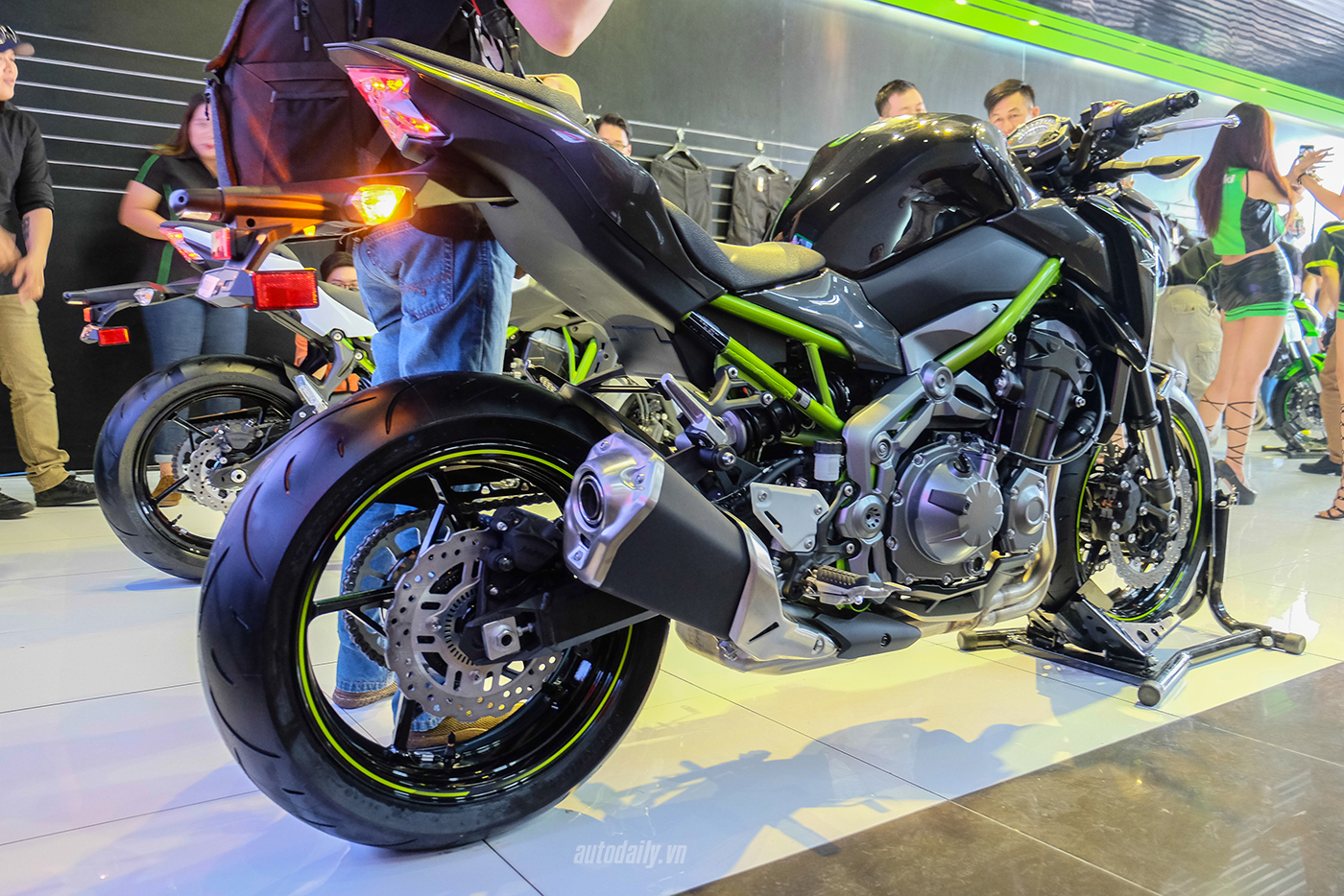 Kawasaki Z650 ABS và Z900 ABS 