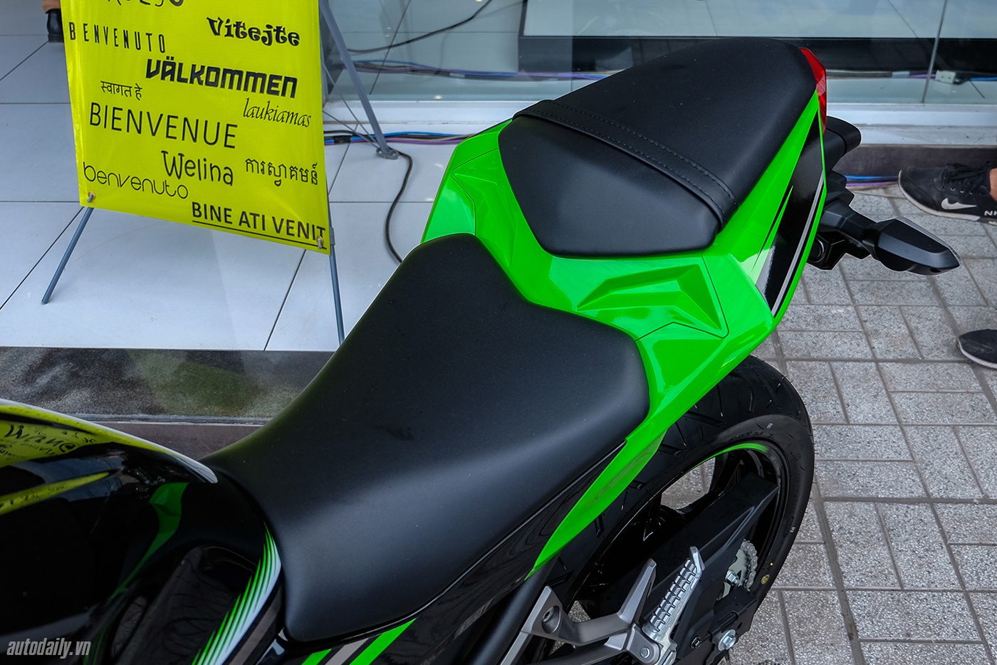 Xem thêm ảnh Kawasaki Ninja 300 ABS 2017 kawasaki-ninja-300-abs-2017-8.jpg