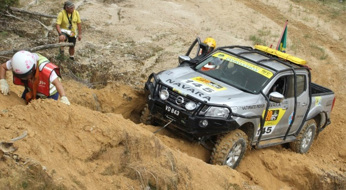 nissan-navara-in-ranforest-challenge-3-1.jpg