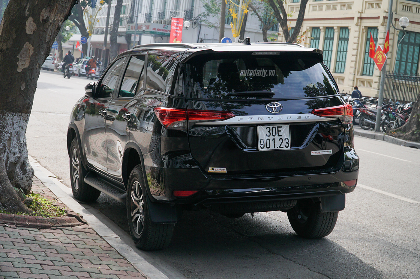 fortuner-2016-7.jpg