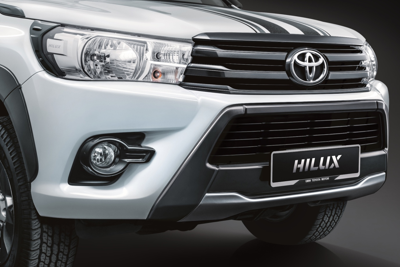 toyota-hilux-24g-limited-edition-3.jpg