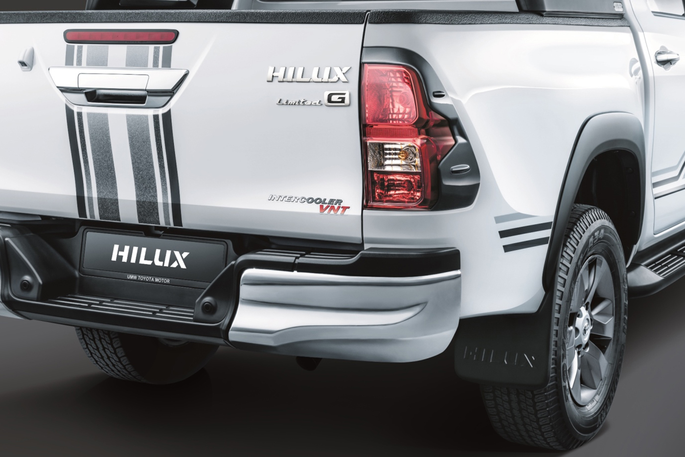 toyota-hilux-24g-limited-edition-4.jpg