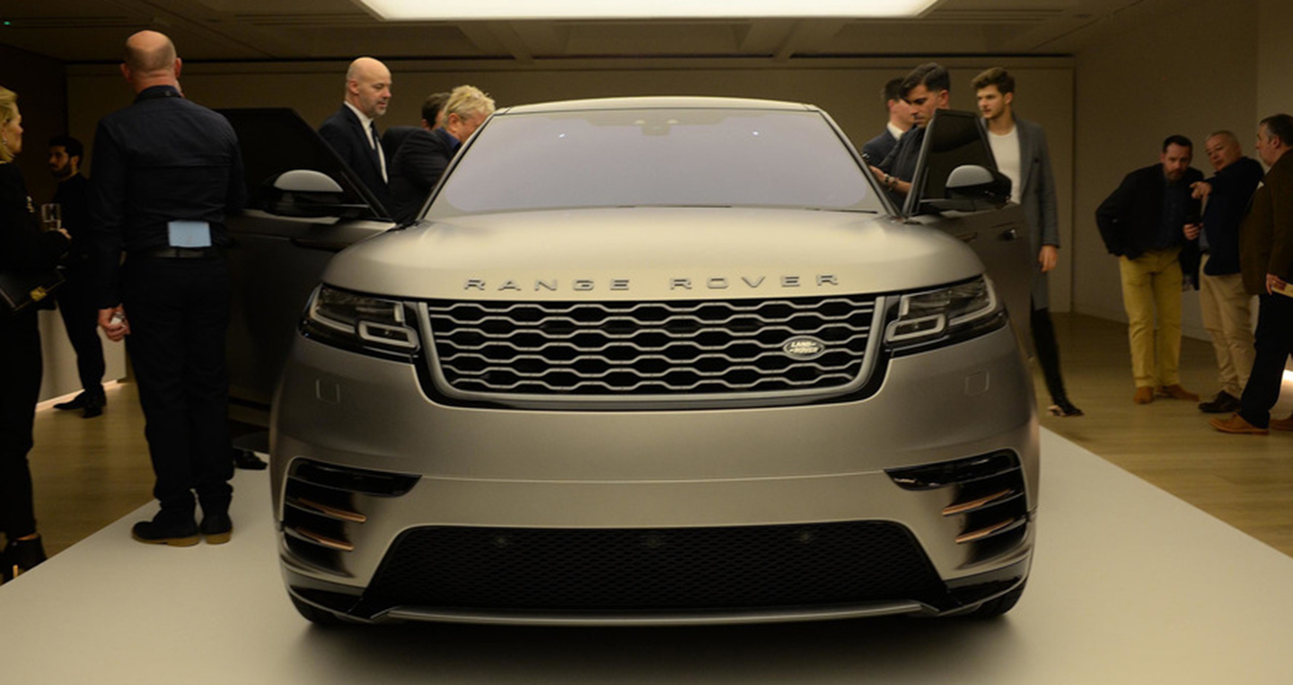 2018-land-rover-range-rover-velar-live-1.jpg