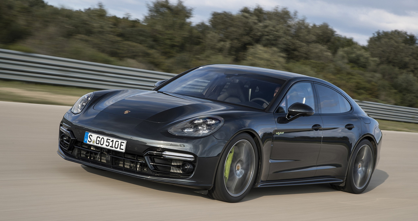 2018-porsche-panamera-turbo-s-e-hybrid-23.jpg