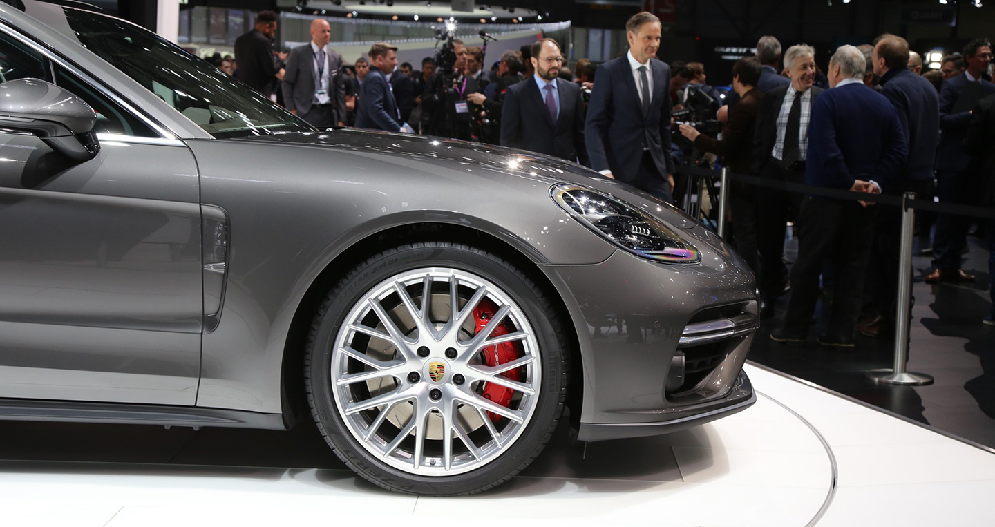 porsche-panamera-sport-turismo-at-geneva-20177.jpg