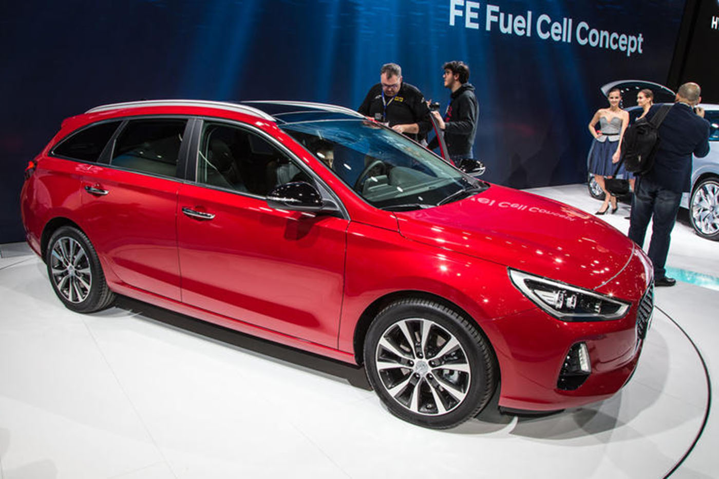 hyundai-i30-tourer-2017-7.jpg