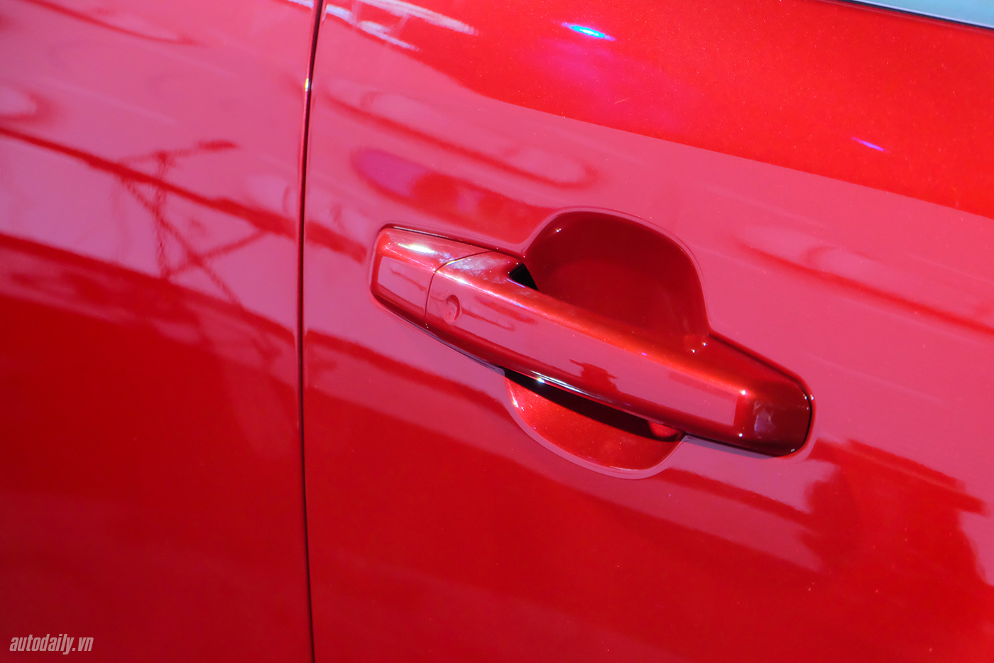 Xem thêm ảnh mẫu SUV hạng sang Jaguar F-PACE tại Việt Nam jaguar-f-pace-suv-15.jpg