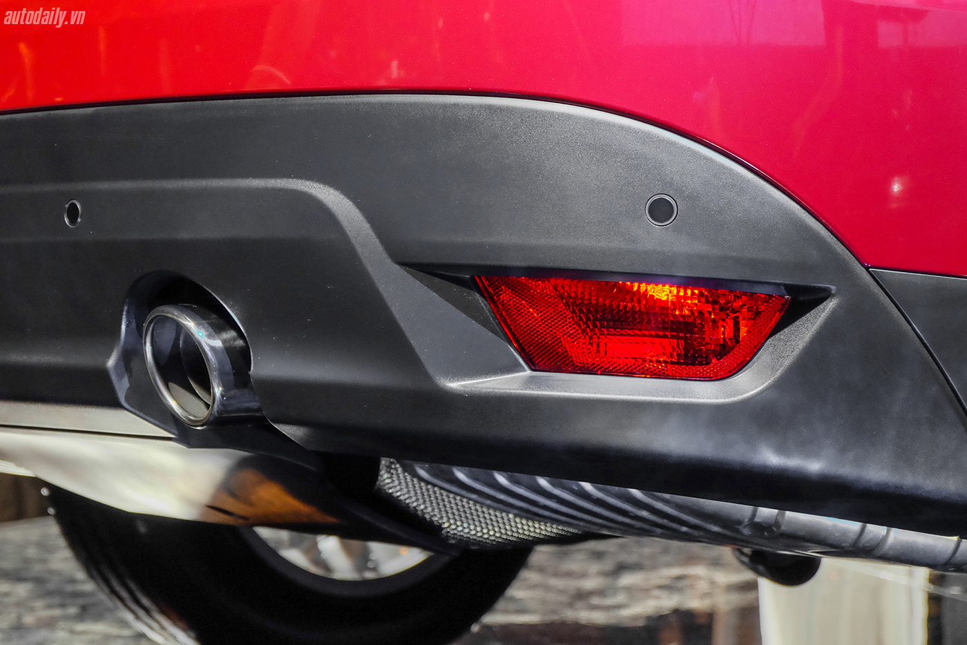 Xem thêm ảnh mẫu SUV hạng sang Jaguar F-PACE tại Việt Nam jaguar-f-pace-suv-18.jpg