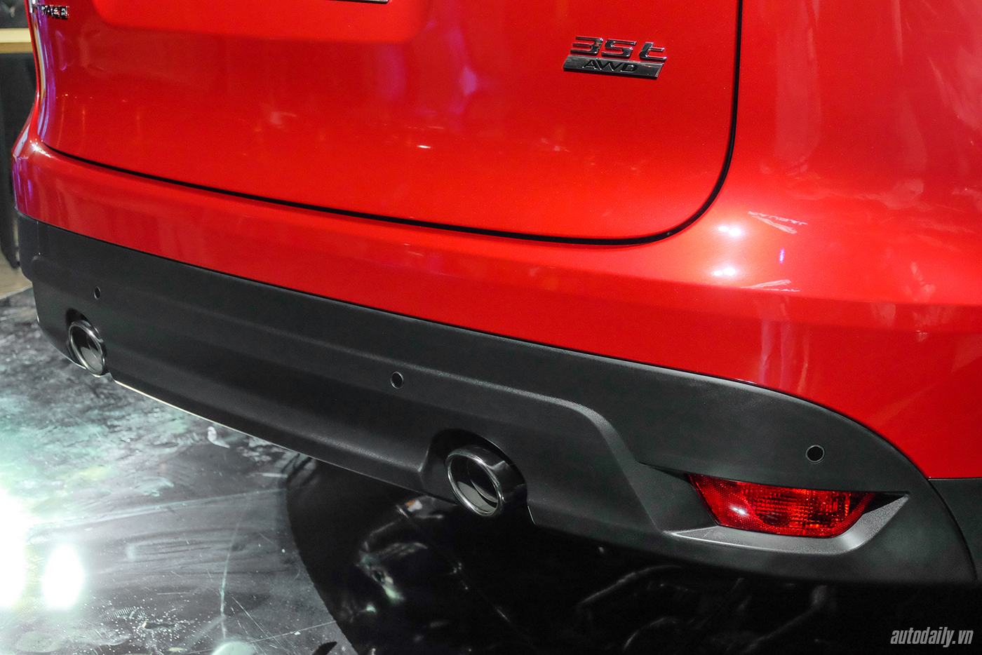 Xem thêm ảnh mẫu SUV hạng sang Jaguar F-PACE tại Việt Nam jaguar-f-pace-suv-19.jpg