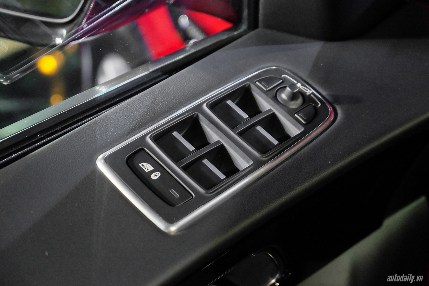 Xem thêm ảnh mẫu SUV hạng sang Jaguar F-PACE tại Việt Nam jaguar-f-pace-suv-37.jpg