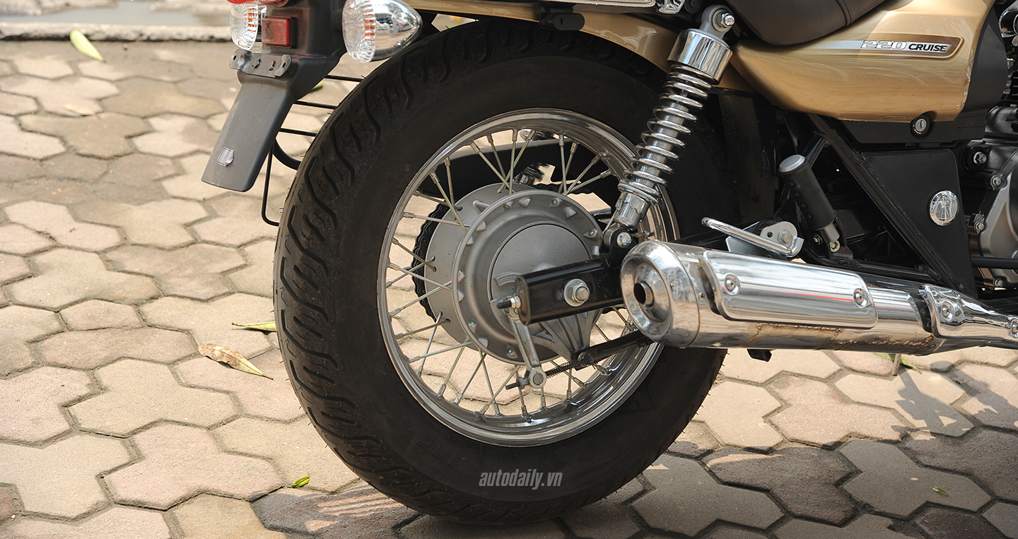 bajaj-avenger-3.jpg