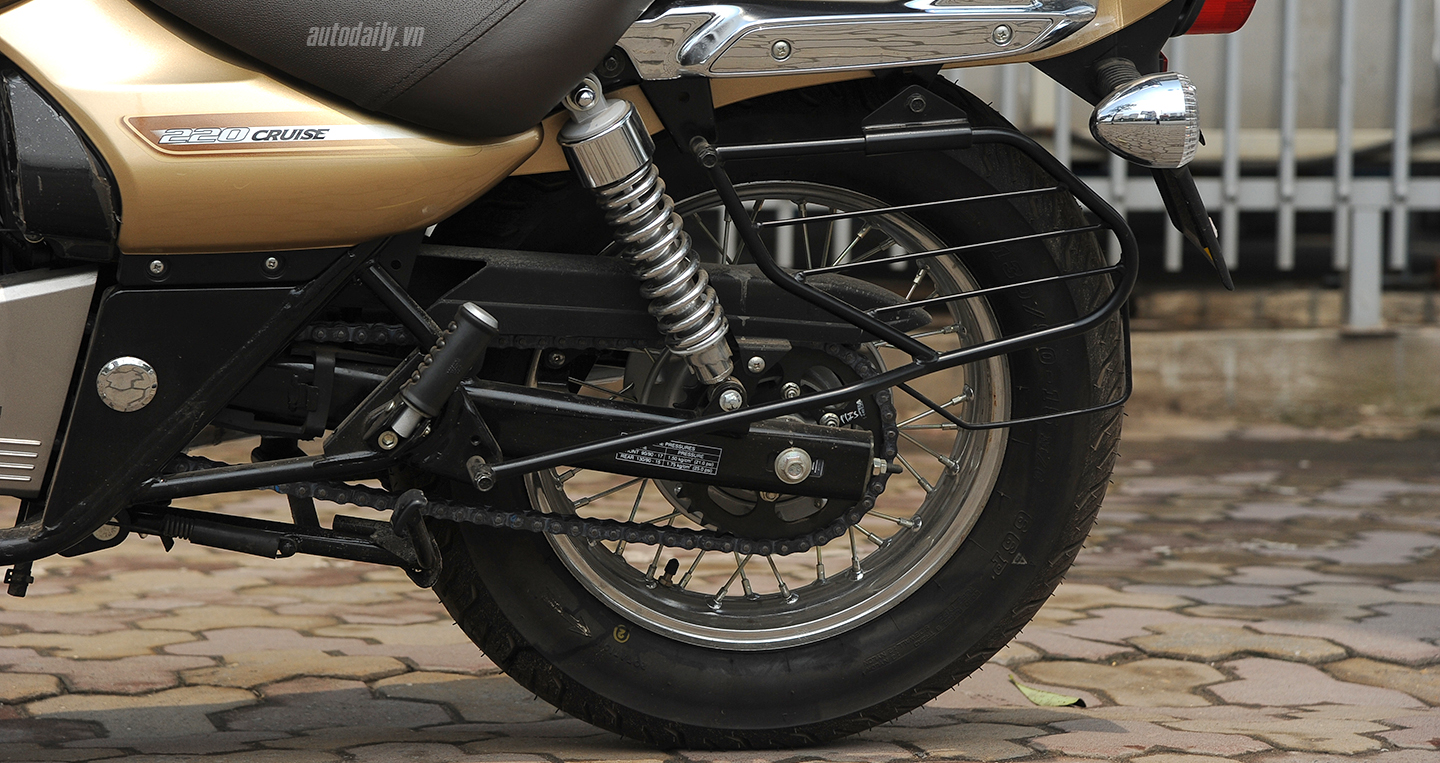 bajaj-avenger-6.jpg