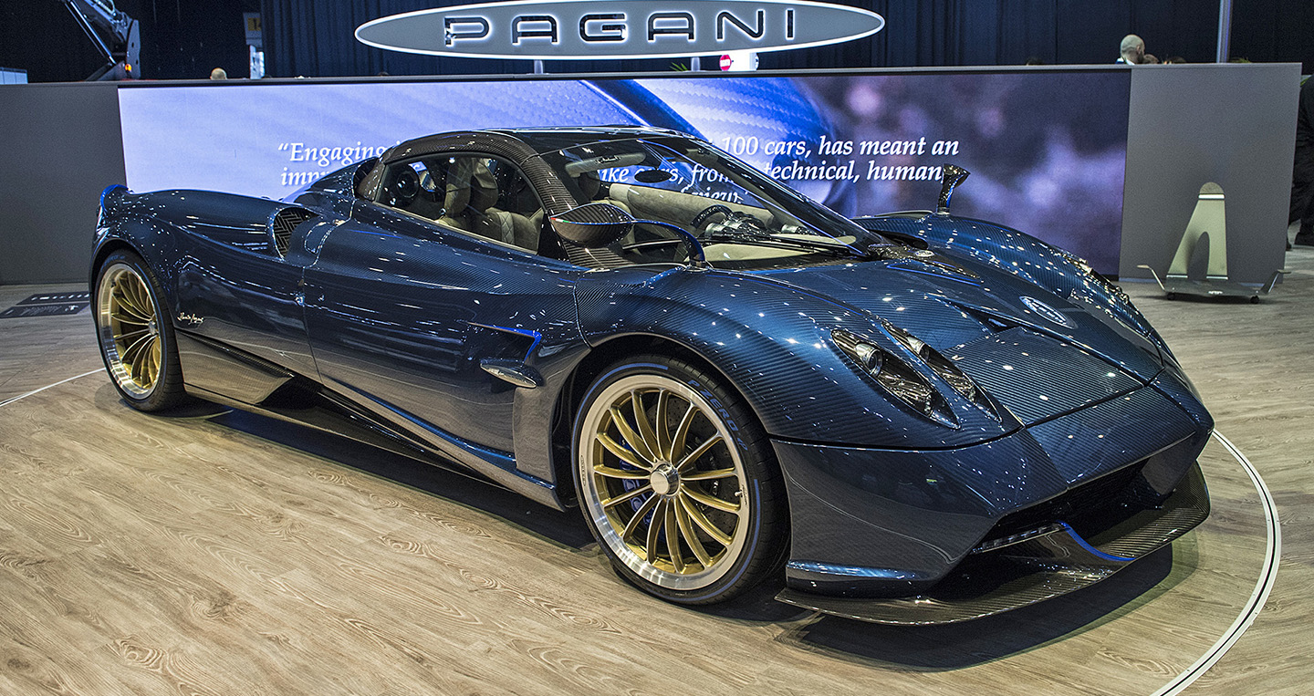 01-pagani-huayra-roadster-geneva-1.jpg