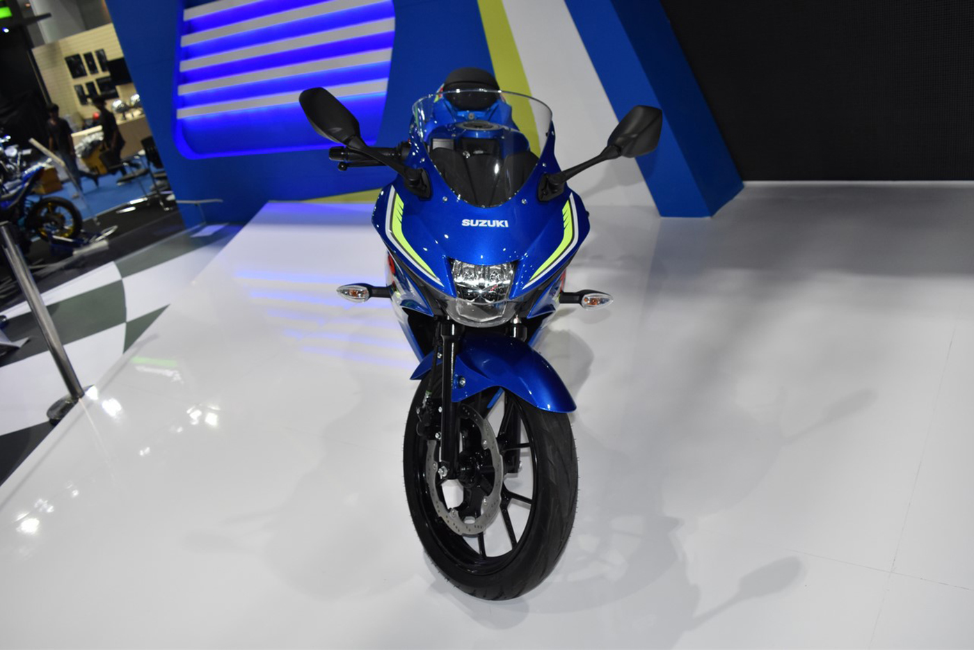 suzuki-gsx-r125-2017-8.jpg