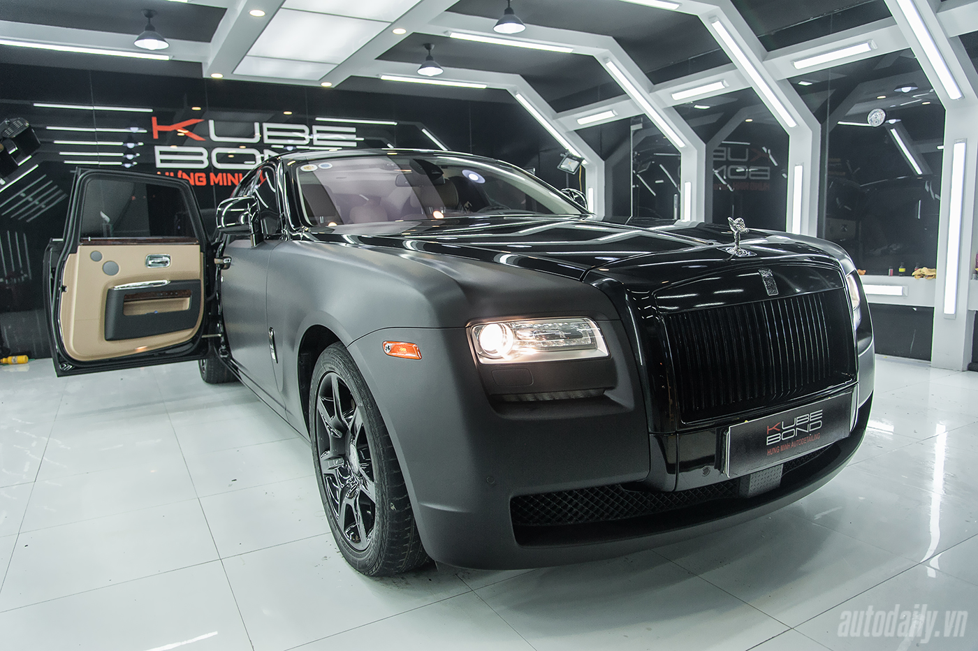 rolls-royce-ghost-12.jpg