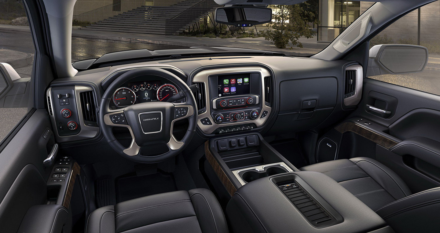 2017-gmc-sierra-interior.jpg